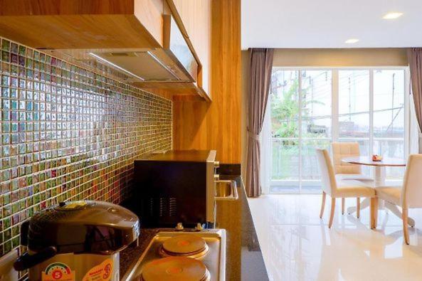 Dipantai Boutique Beach Resort Patong ภายนอก รูปภาพ