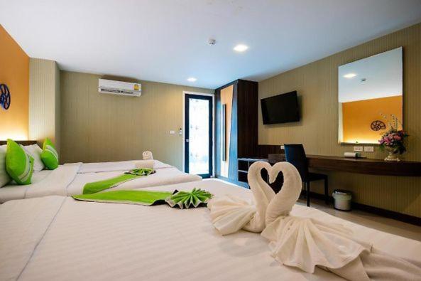 Dipantai Boutique Beach Resort Patong ภายนอก รูปภาพ