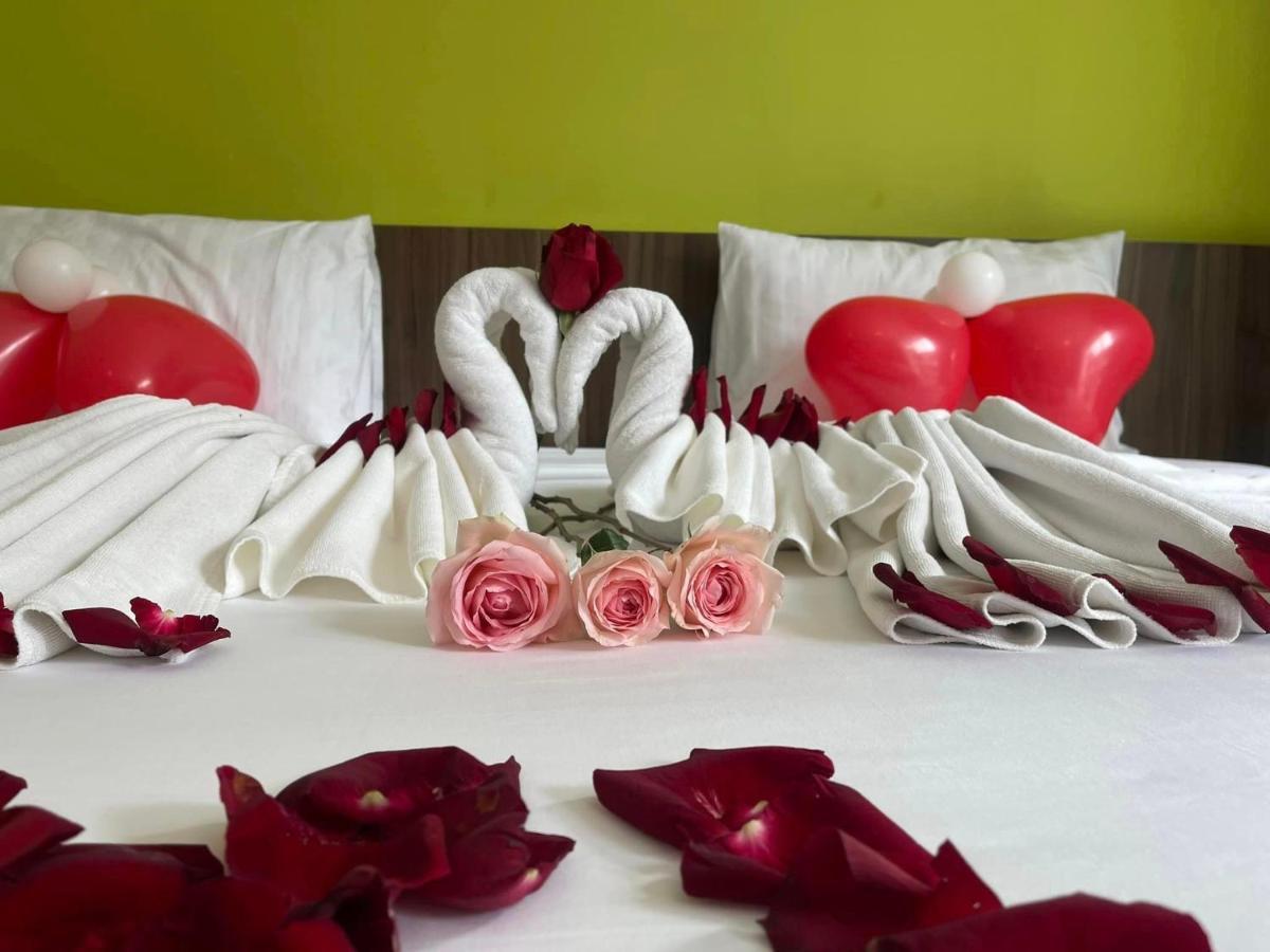 Dipantai Boutique Beach Resort Patong ภายนอก รูปภาพ