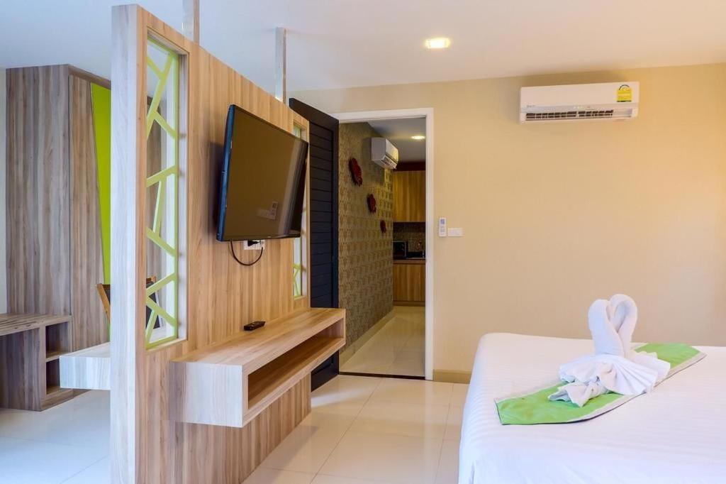 Dipantai Boutique Beach Resort Patong ภายนอก รูปภาพ