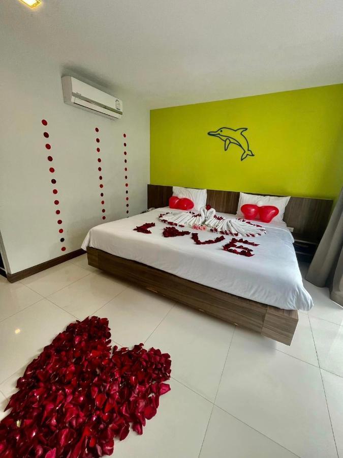 Dipantai Boutique Beach Resort Patong ภายนอก รูปภาพ