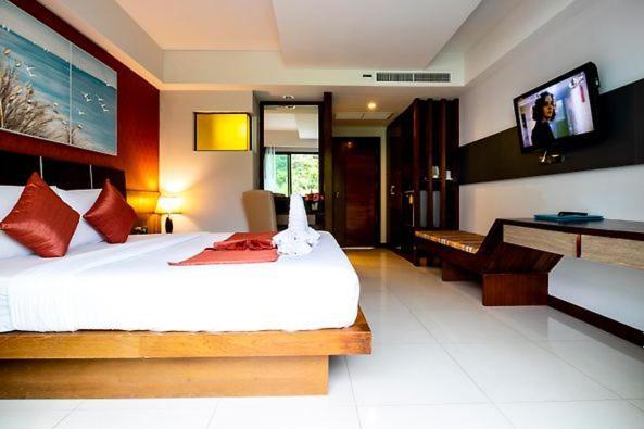 Dipantai Boutique Beach Resort Patong ภายนอก รูปภาพ