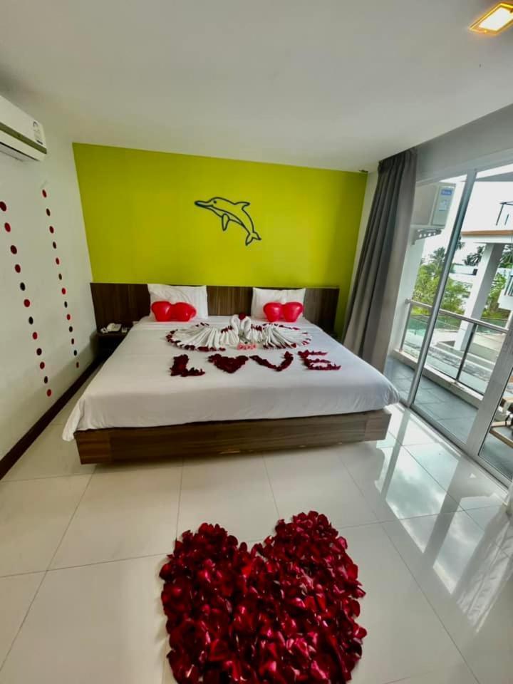 Dipantai Boutique Beach Resort Patong ภายนอก รูปภาพ