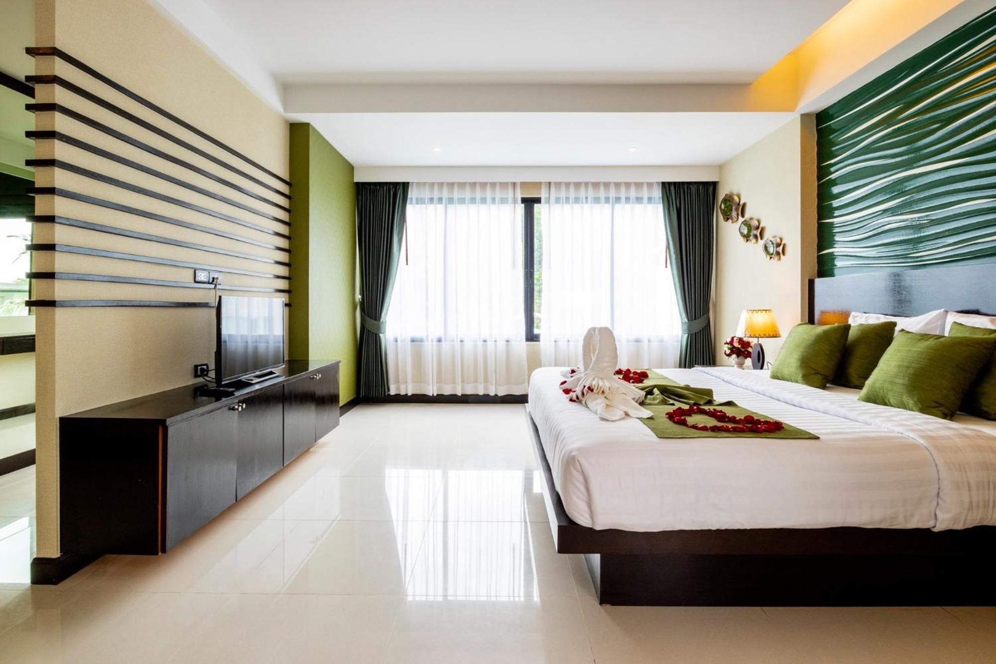 Dipantai Boutique Beach Resort Patong ภายนอก รูปภาพ